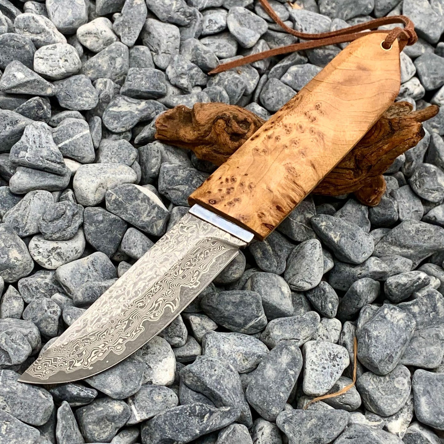 Damascus Steel Camping Knife - Outdoor Survival Tool